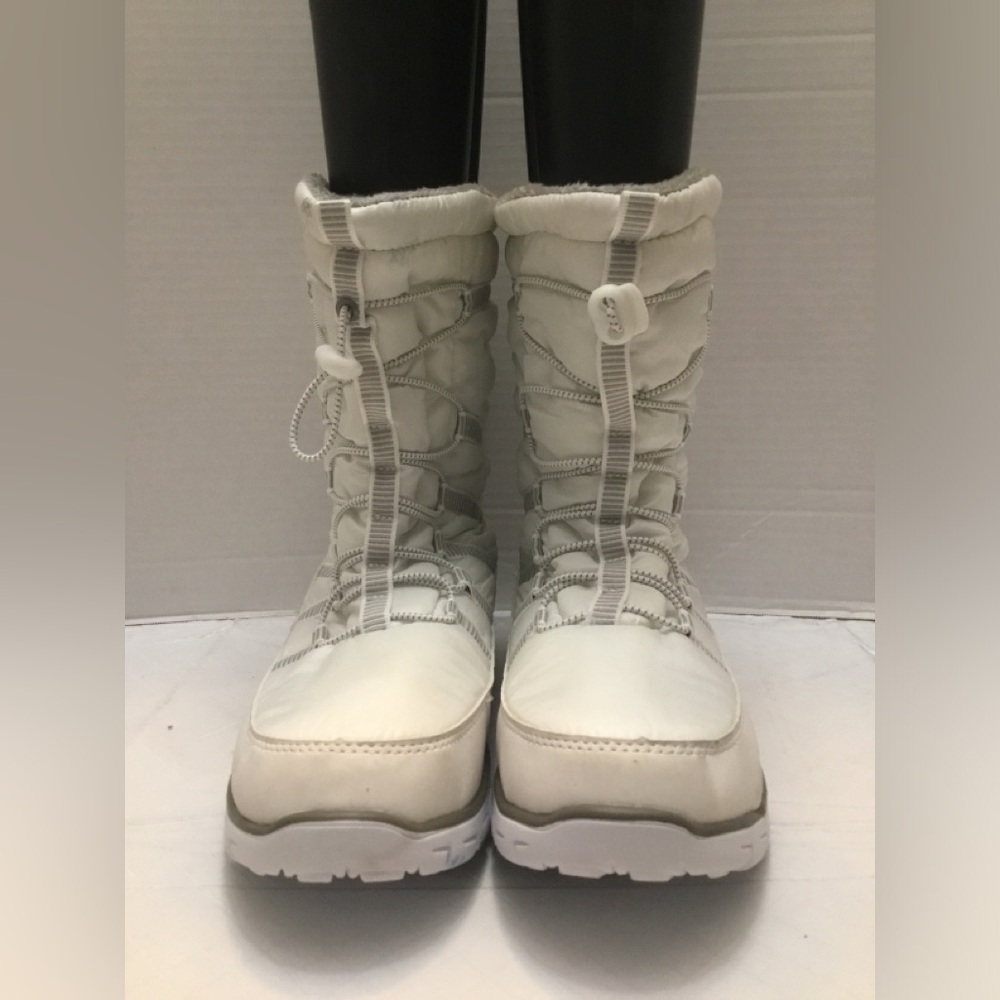 Khombu White Women's Insulated Winter Boots